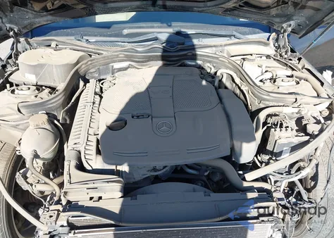 2013 Mercedes-Benz E 350 4Matic z USA, uszkodzony, nr VIN WDDHF8JBXDA670967